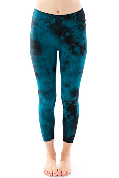 🌿Azul and Aqua Paradise Pocket Light n Tight Hi-Rise Capris!!!! 20 🌿 TWO  new Light n Tight capris! How cute are these patterns!?! If you haven't  tried our light n tight leggings